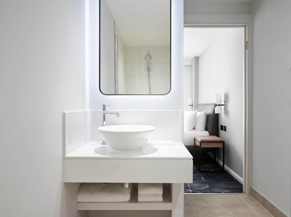 Estudio con cama extragrande